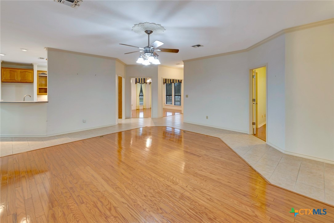 192 Huron Street Property Photo 14