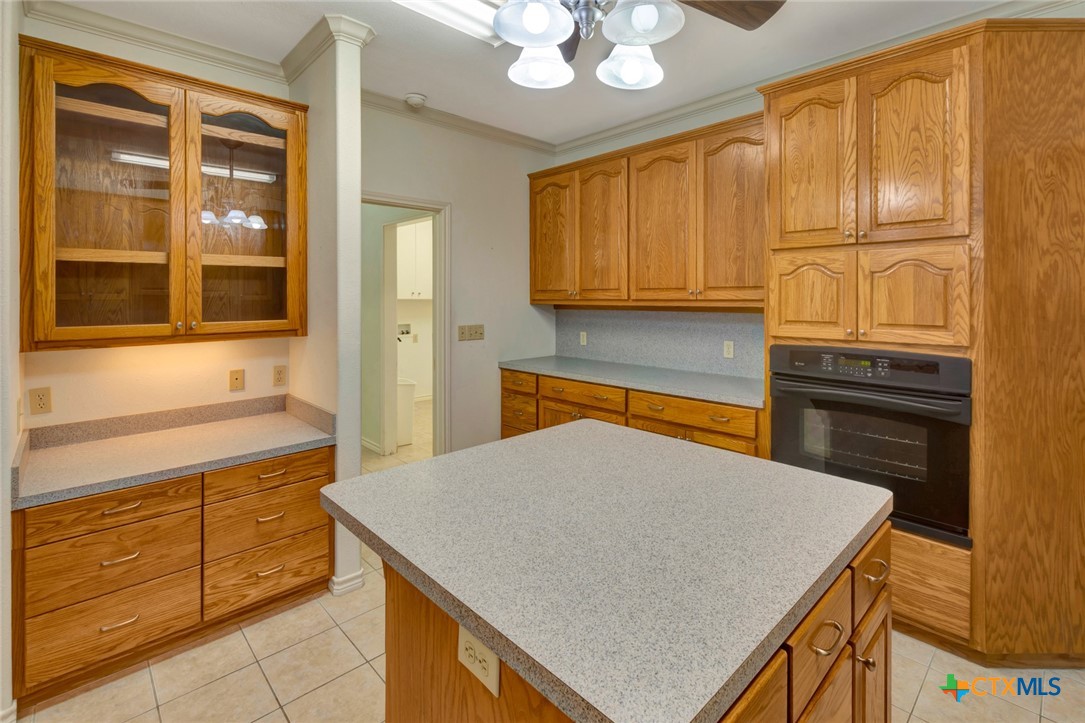 192 Huron Street Property Photo 23