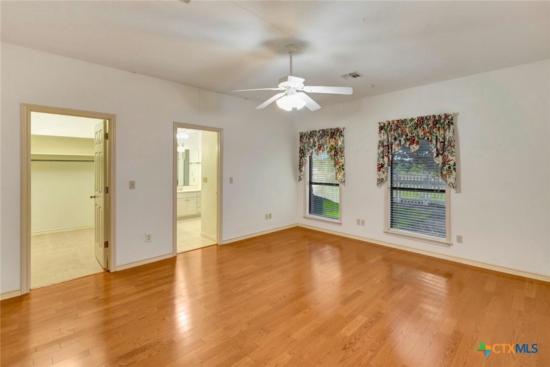 192 Huron Street Property Photo 25