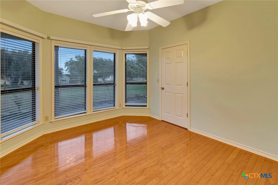 192 Huron Street Property Photo 31