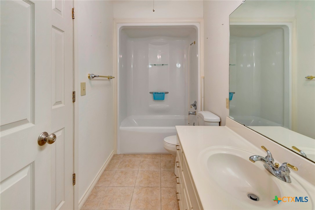 192 Huron Street Property Photo 35