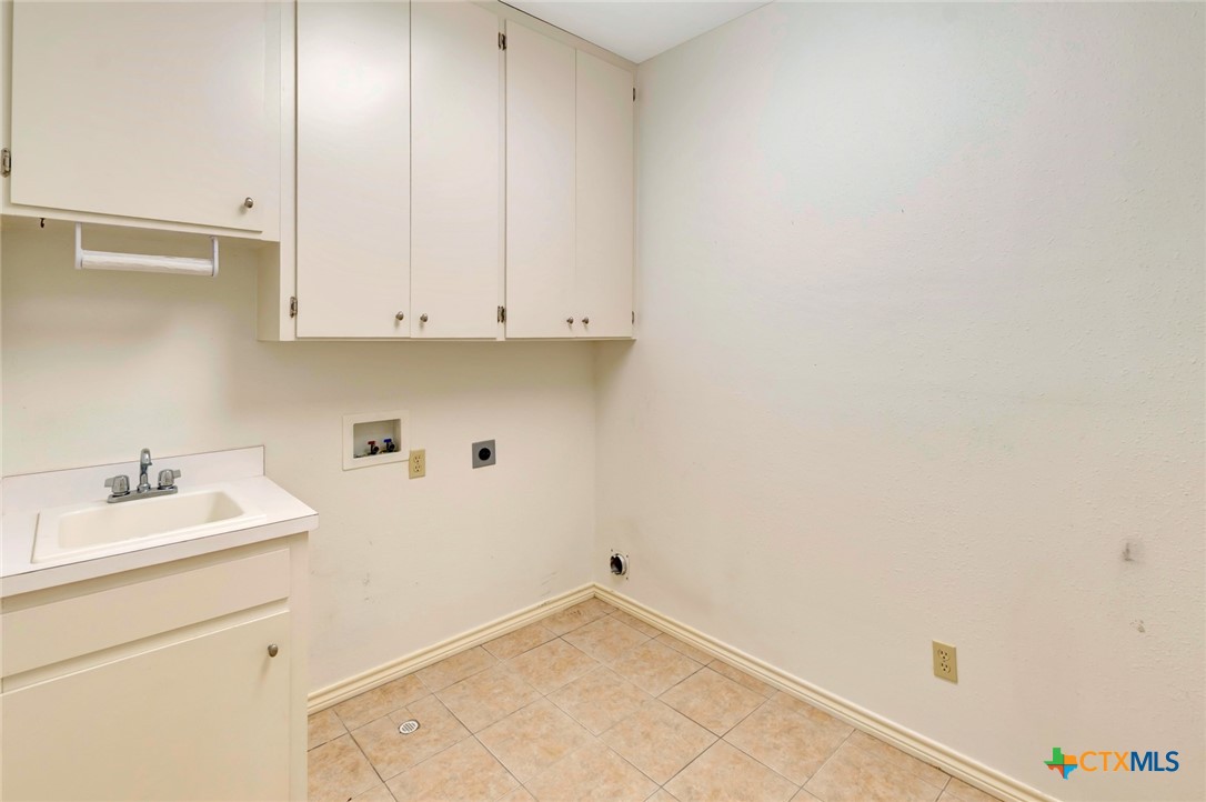 192 Huron Street Property Photo 38