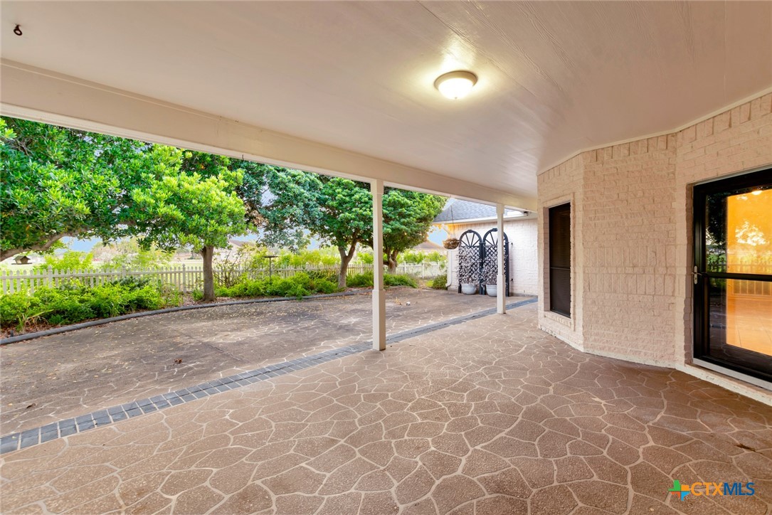 192 Huron Street Property Photo 42