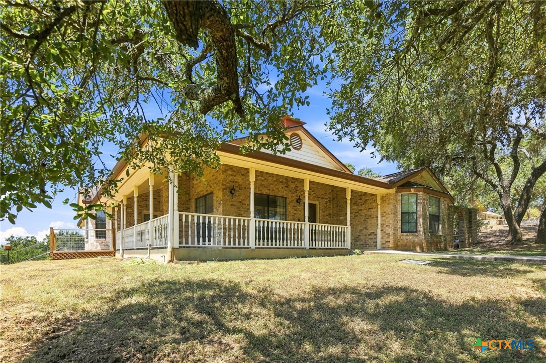 5691 Circle Oak Drive Property Photo 3