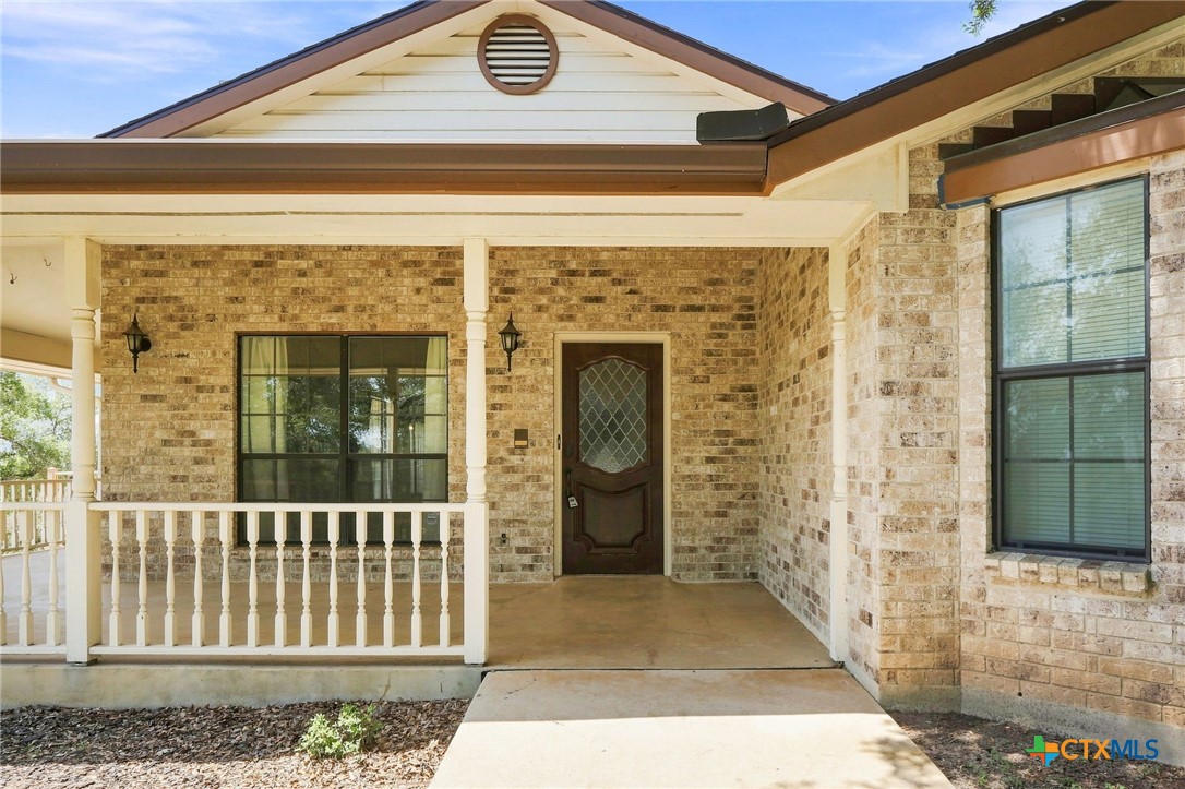 5691 Circle Oak Drive Property Photo 4