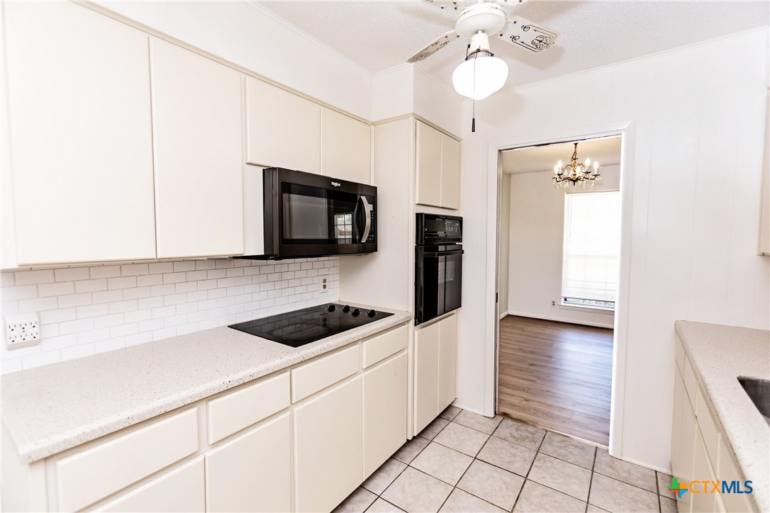 3205 Pin Oak Drive Property Photo 18
