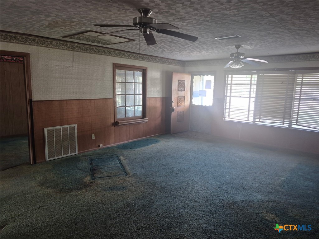 404 Svoboda Street Property Photo 6
