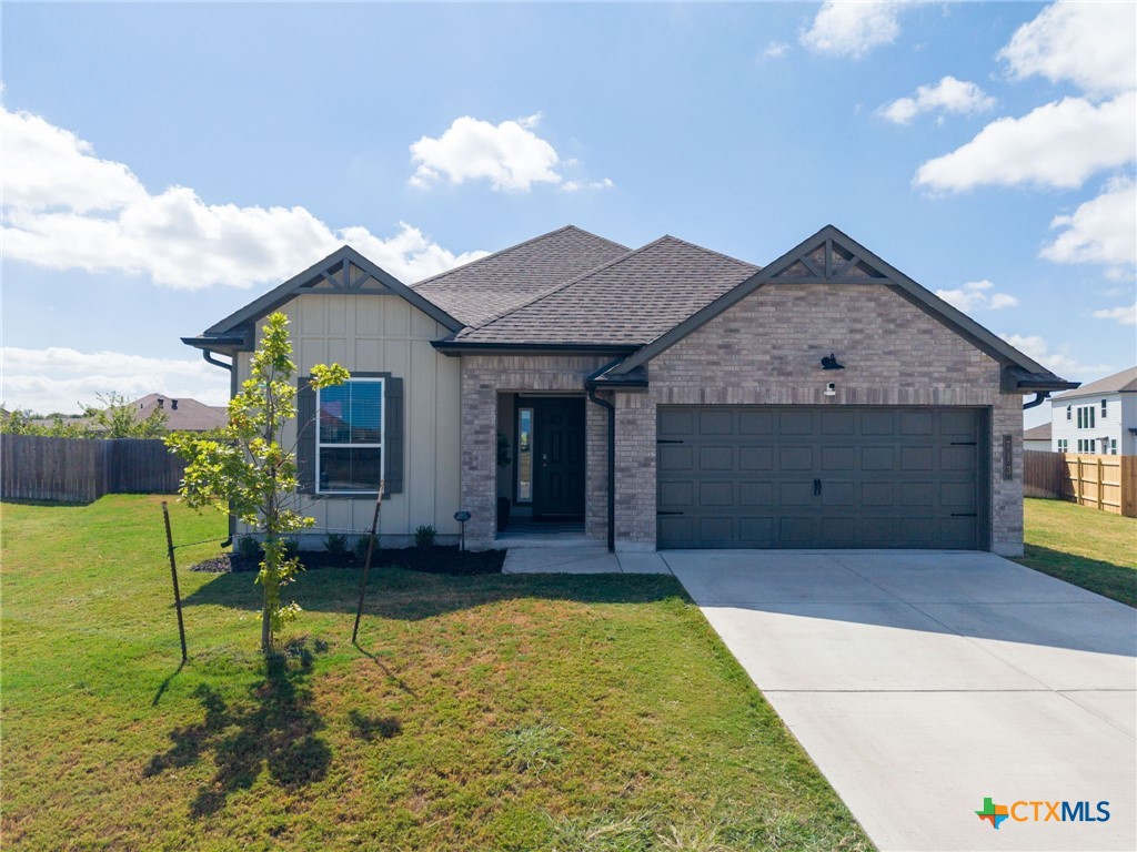 713 Nancy Olivia Circle Property Photo 1