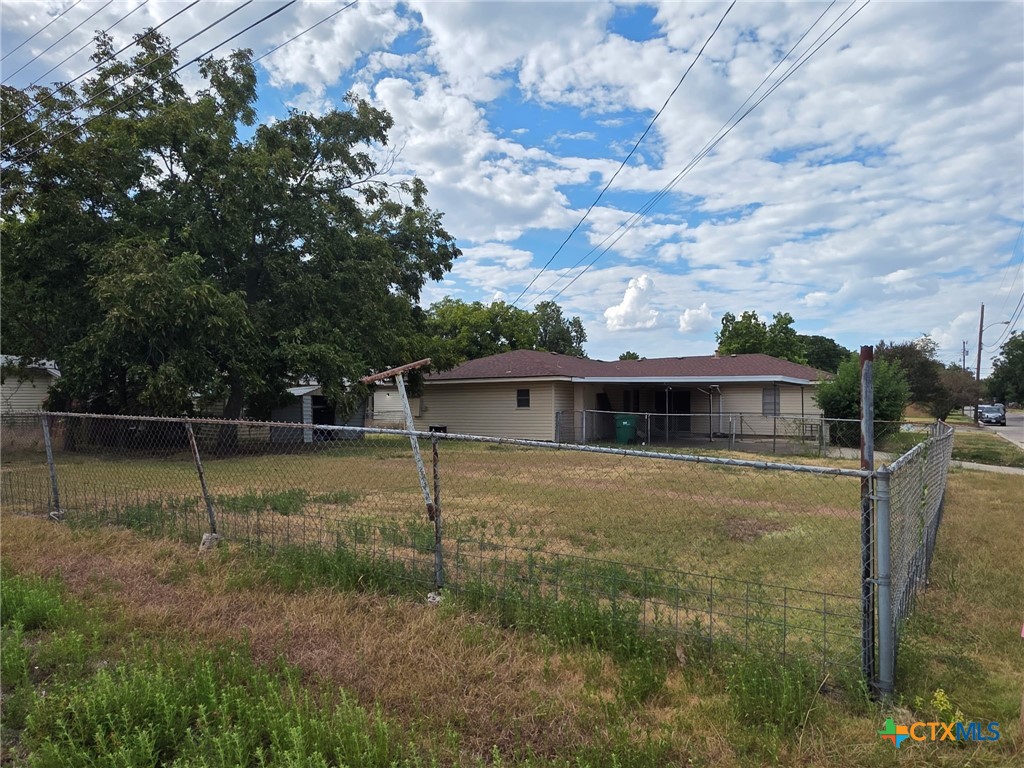 140 Darden Drive Property Photo 4