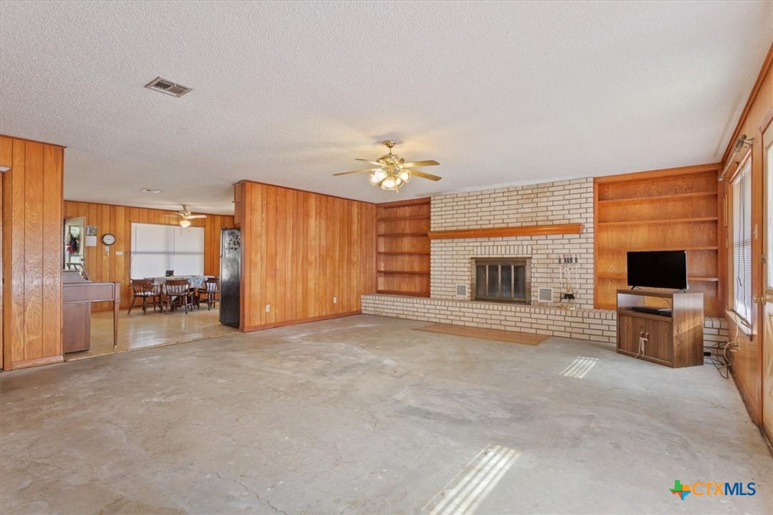 2300 County Road 147 Property Photo 17