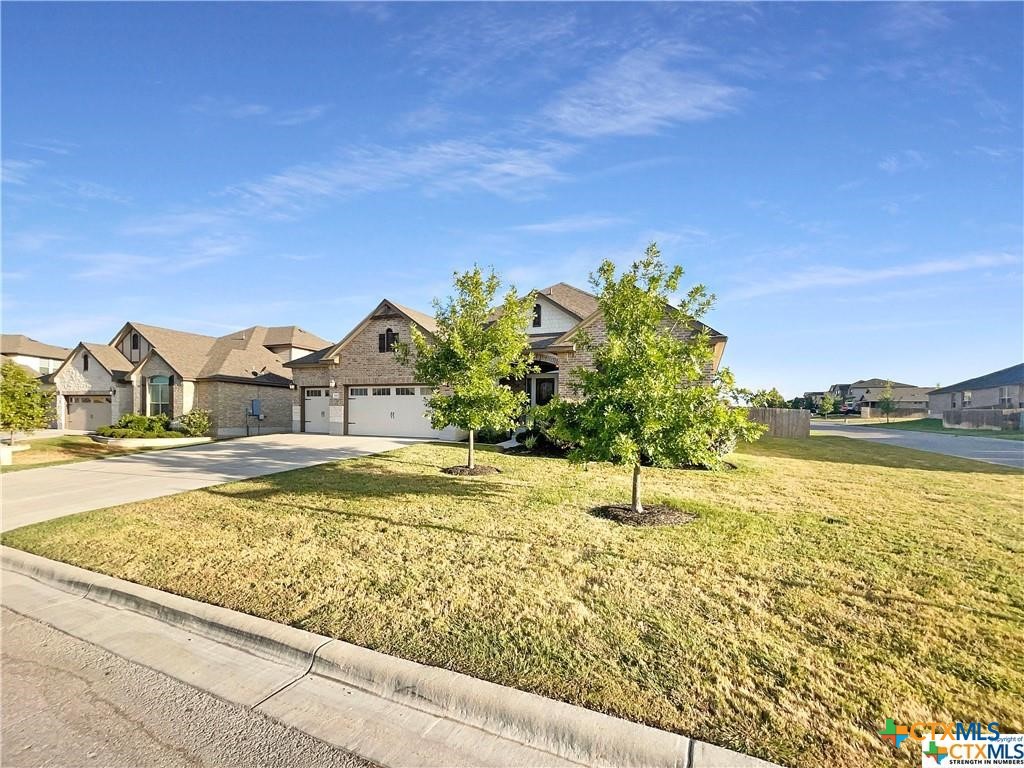 4702 Guildford Drive Property Photo 3