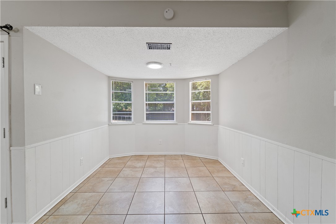 206 Cottonwood Drive Property Photo 8