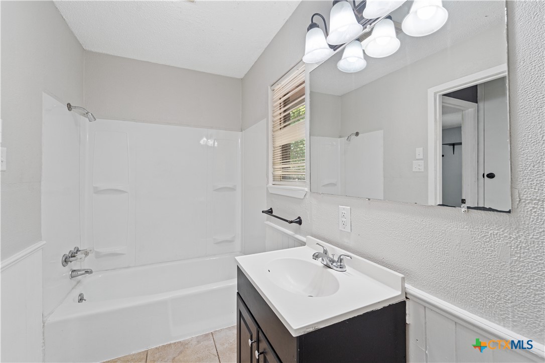 206 Cottonwood Drive Property Photo 18