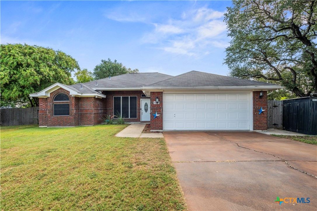5104 Leaning Oak Drive Property Photo 1