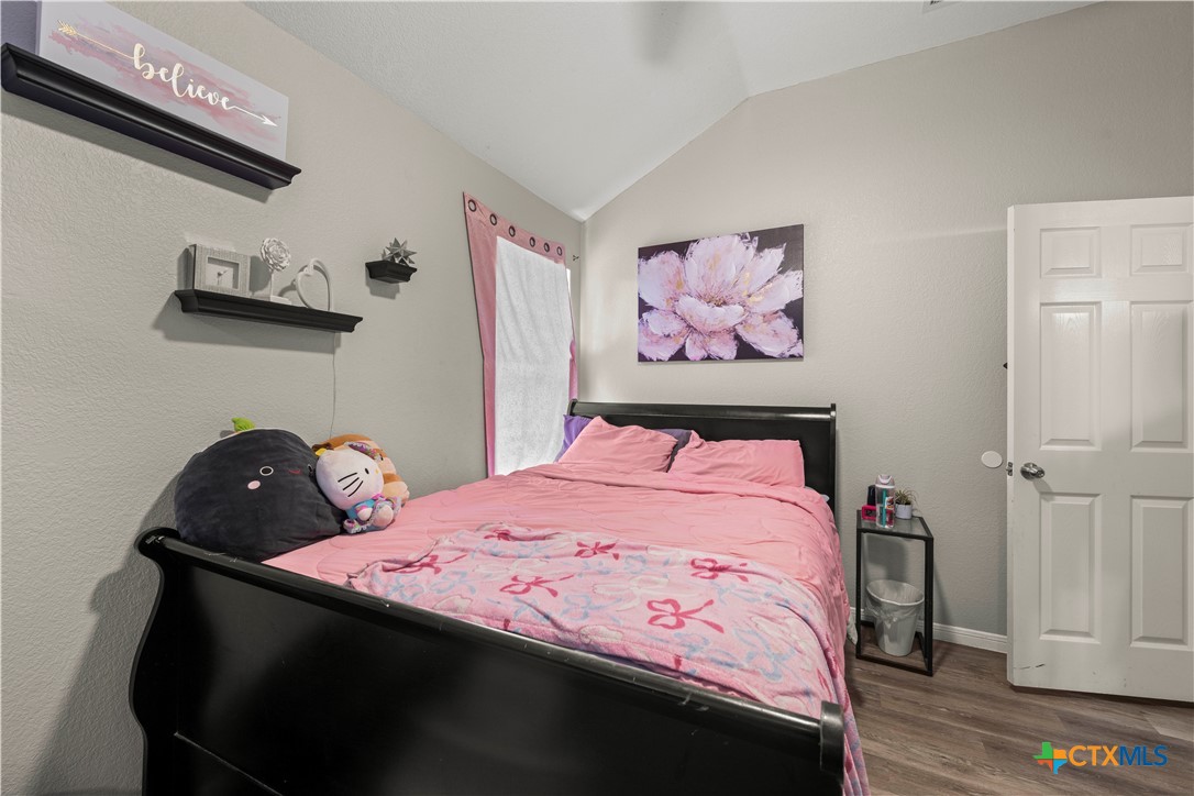 5104 Leaning Oak Drive Property Photo 11