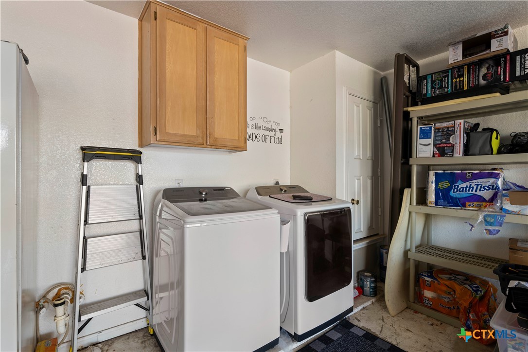 5104 Leaning Oak Drive Property Photo 27