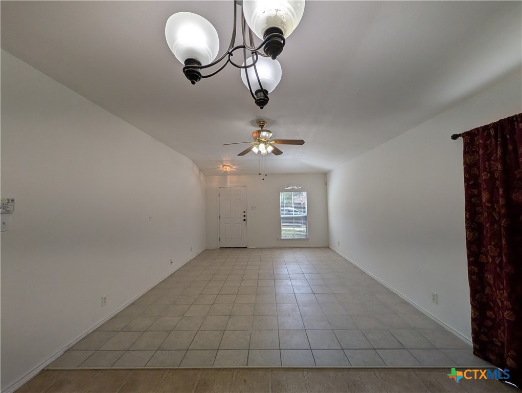 369 Starling Creek Property Photo 5