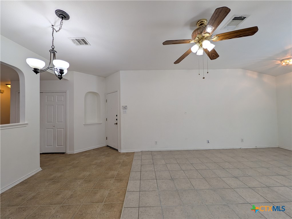 369 Starling Creek Property Photo 6