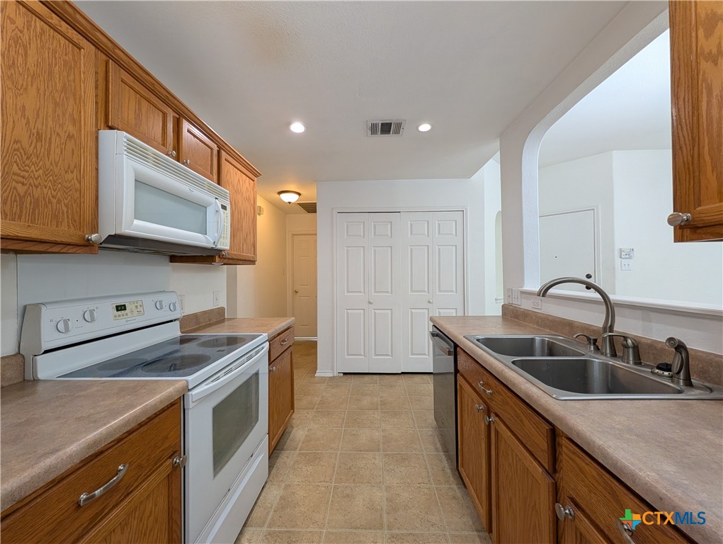 369 Starling Creek Property Photo 10