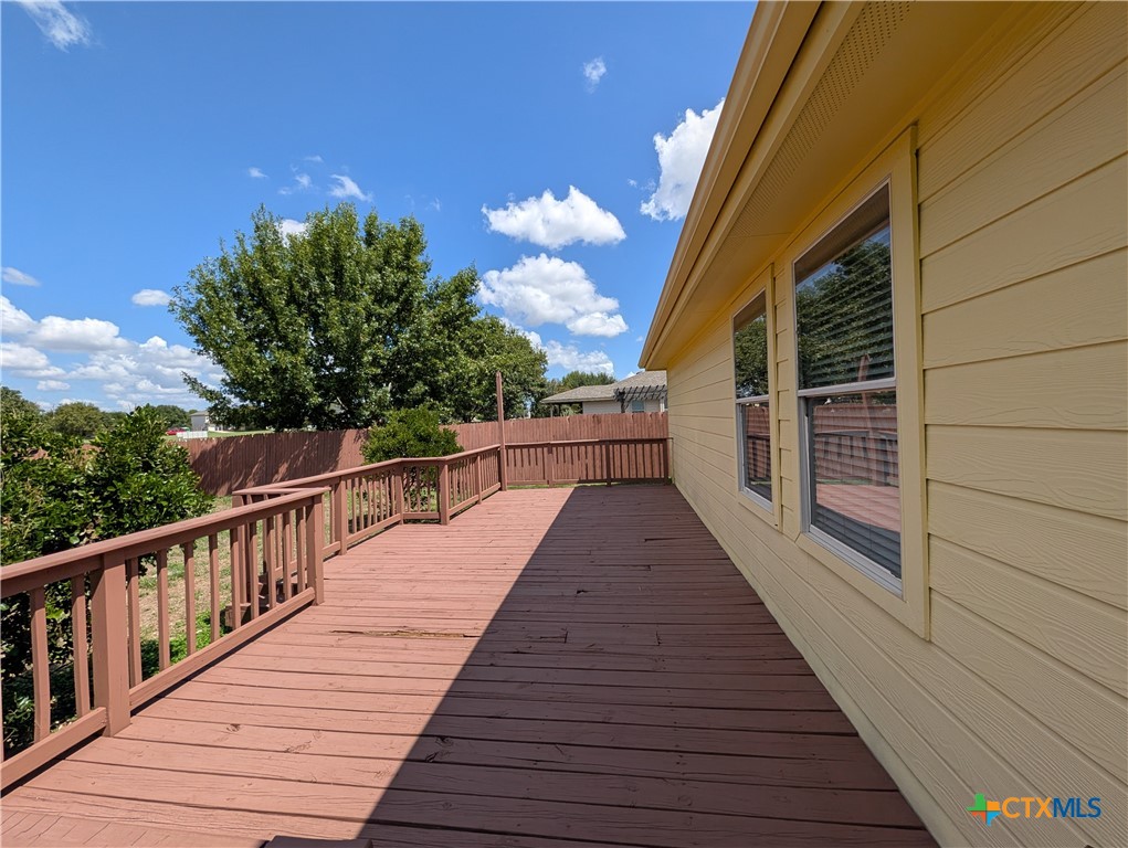 369 Starling Creek Property Photo 22
