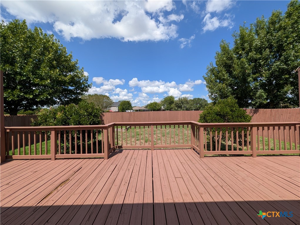 369 Starling Creek Property Photo 23
