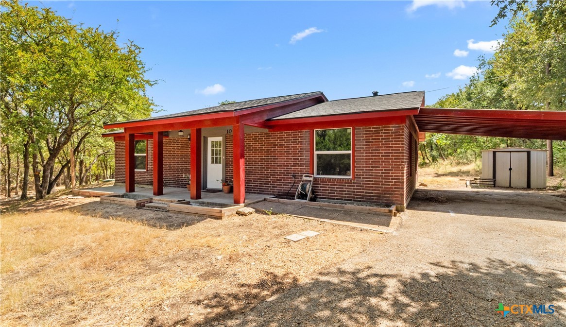 10 E Aztec Lane Property Photo 2