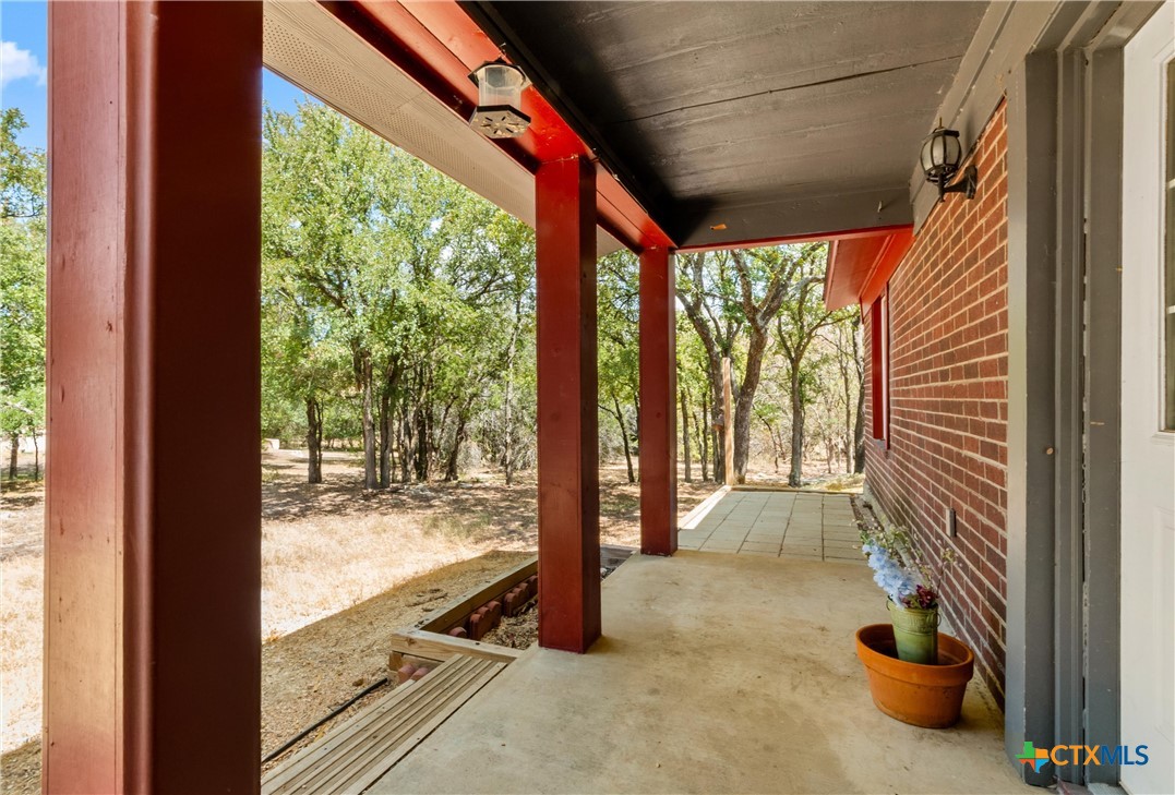 10 E Aztec Lane Property Photo 4