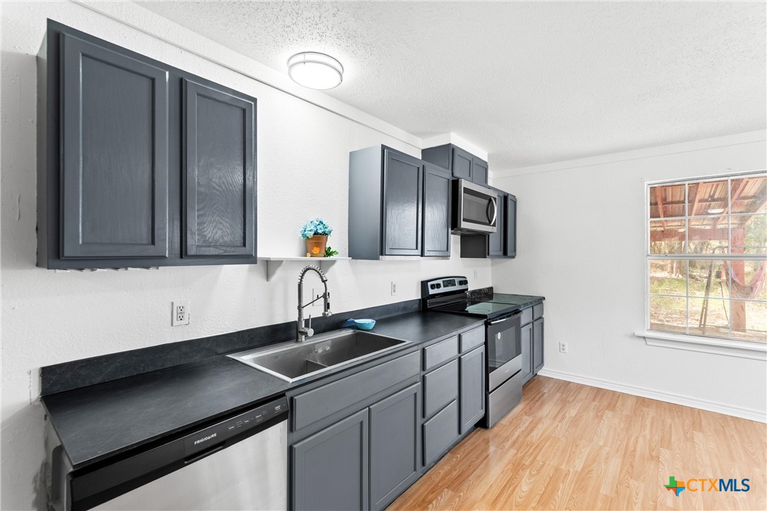 10 E Aztec Lane Property Photo 7
