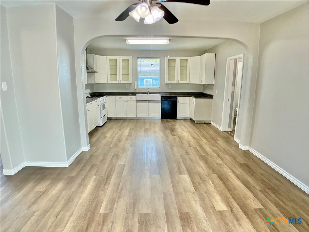 807 Pine Street Property Photo 8