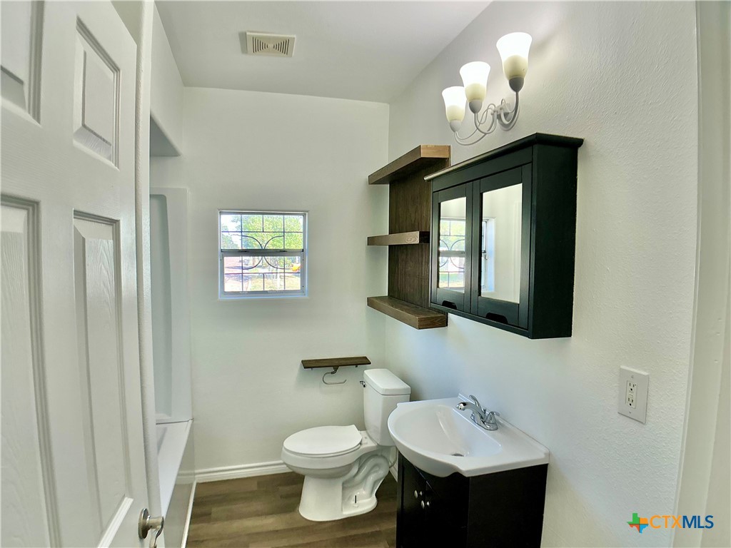 807 Pine Street Property Photo 11