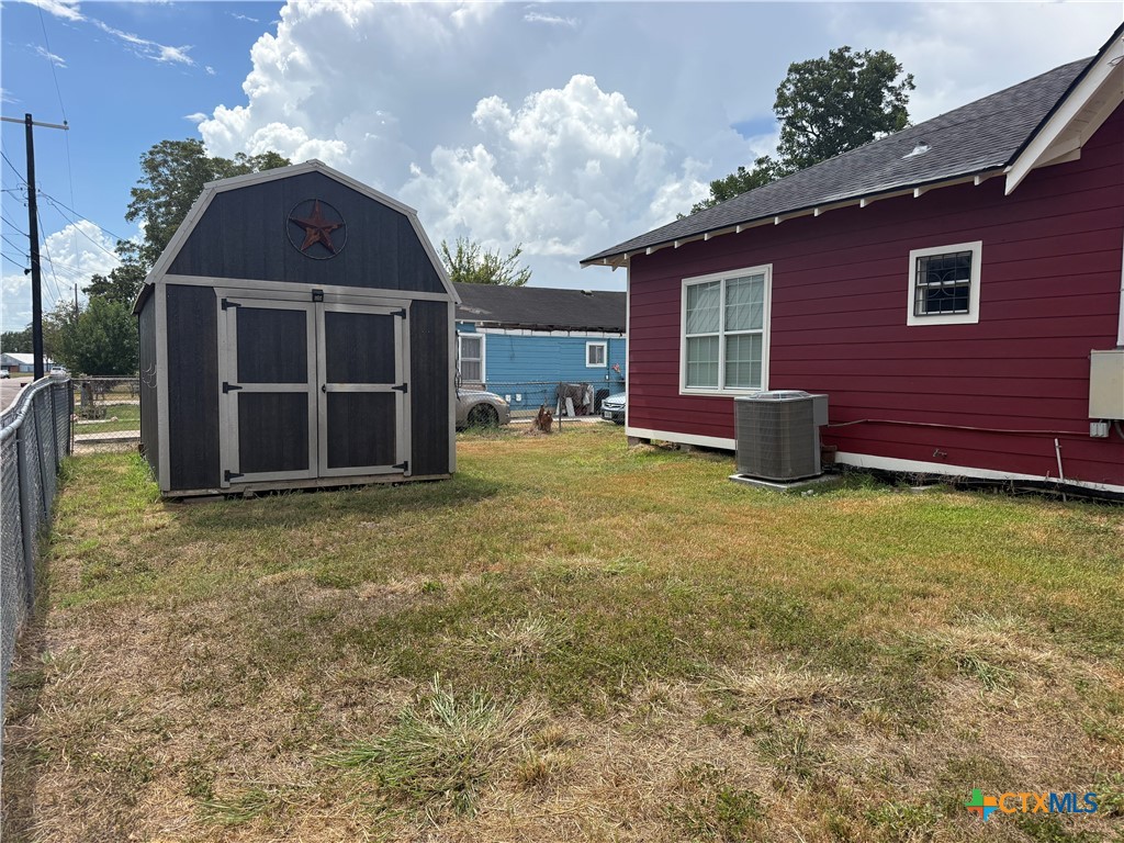 807 Pine Street Property Photo 23