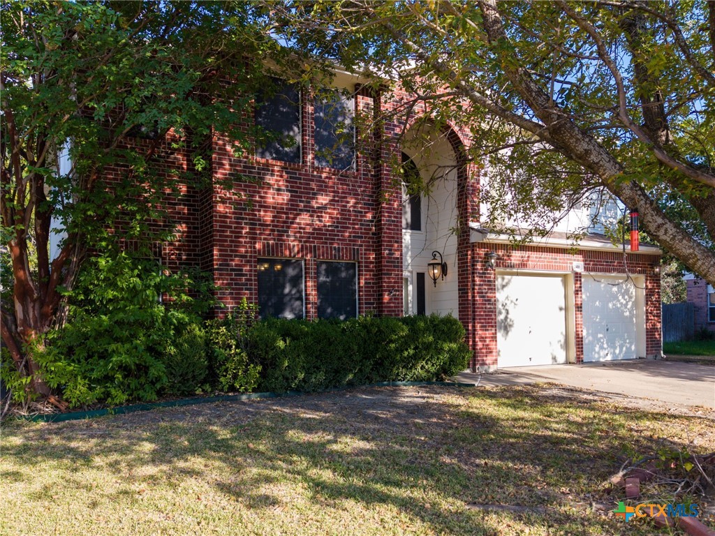 2416 Catawba Loop Property Photo 1