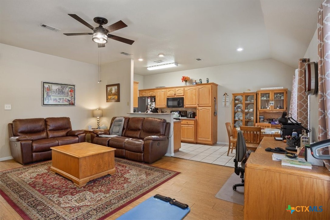 1006 W North Avenue Property Photo 5