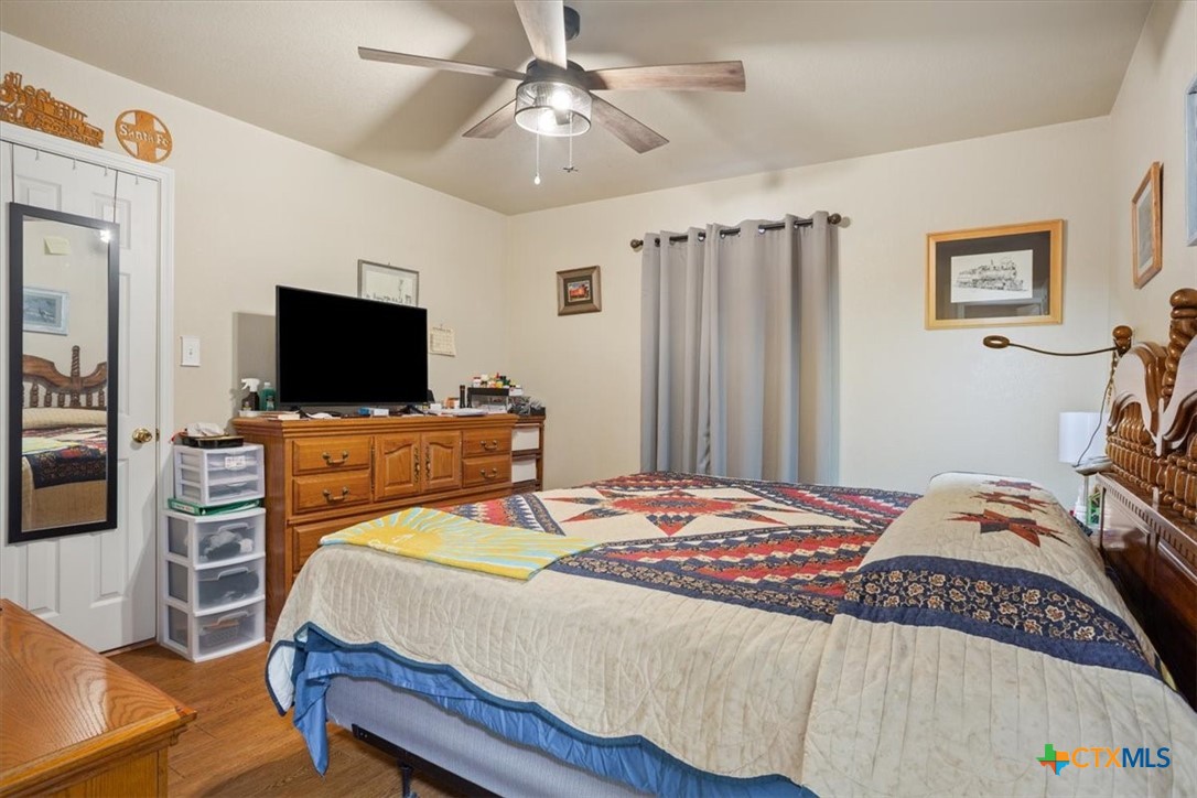 1006 W North Avenue Property Photo 11