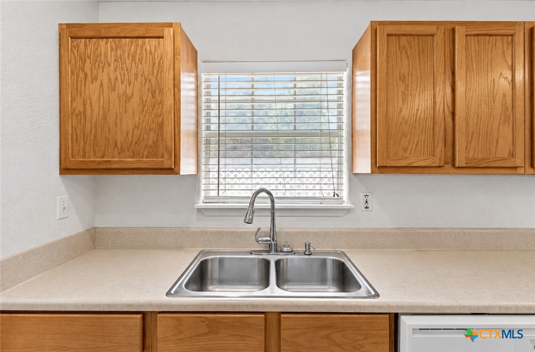 1157 Lasso Loop Property Photo 10
