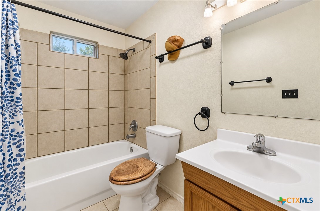 1157 Lasso Loop Property Photo 14