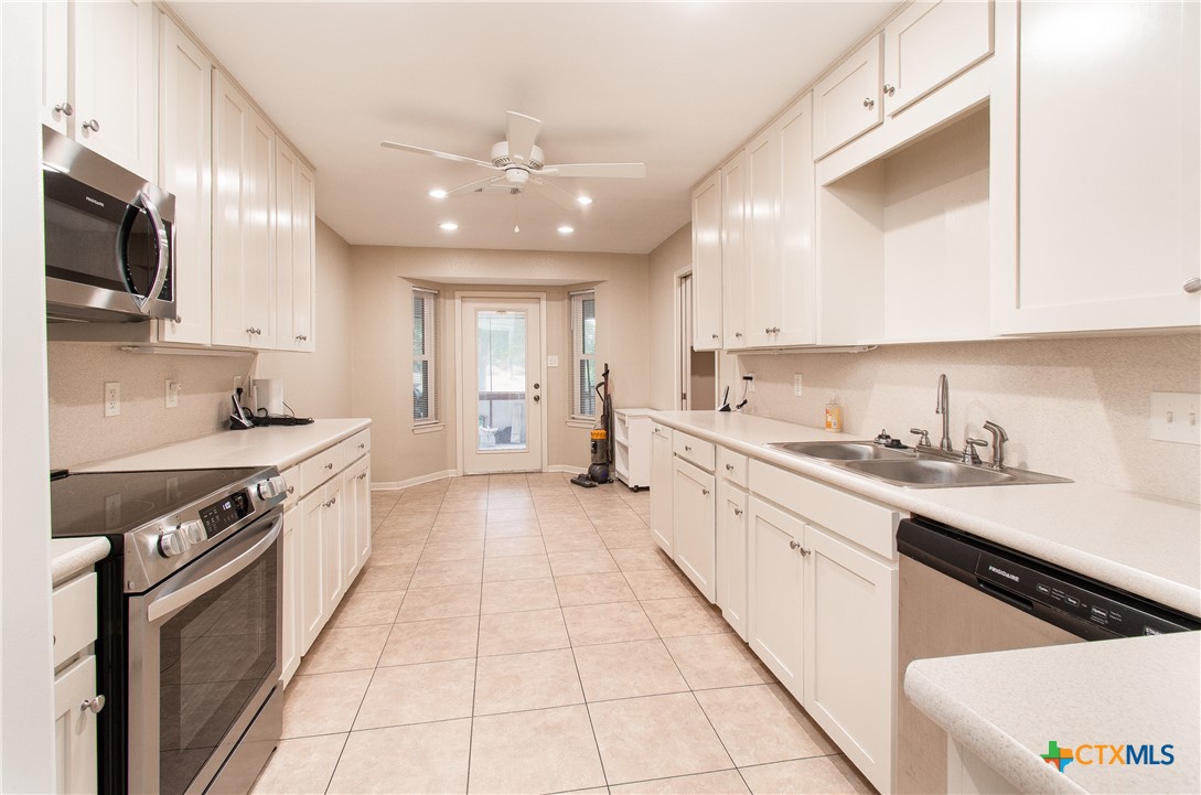 13302 Estate Trail Property Photo 8
