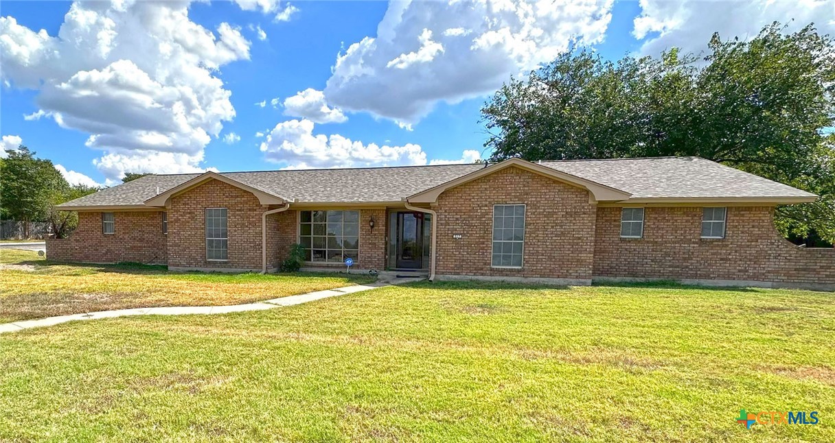 517 S Roy Reynolds Drive Property Photo 3