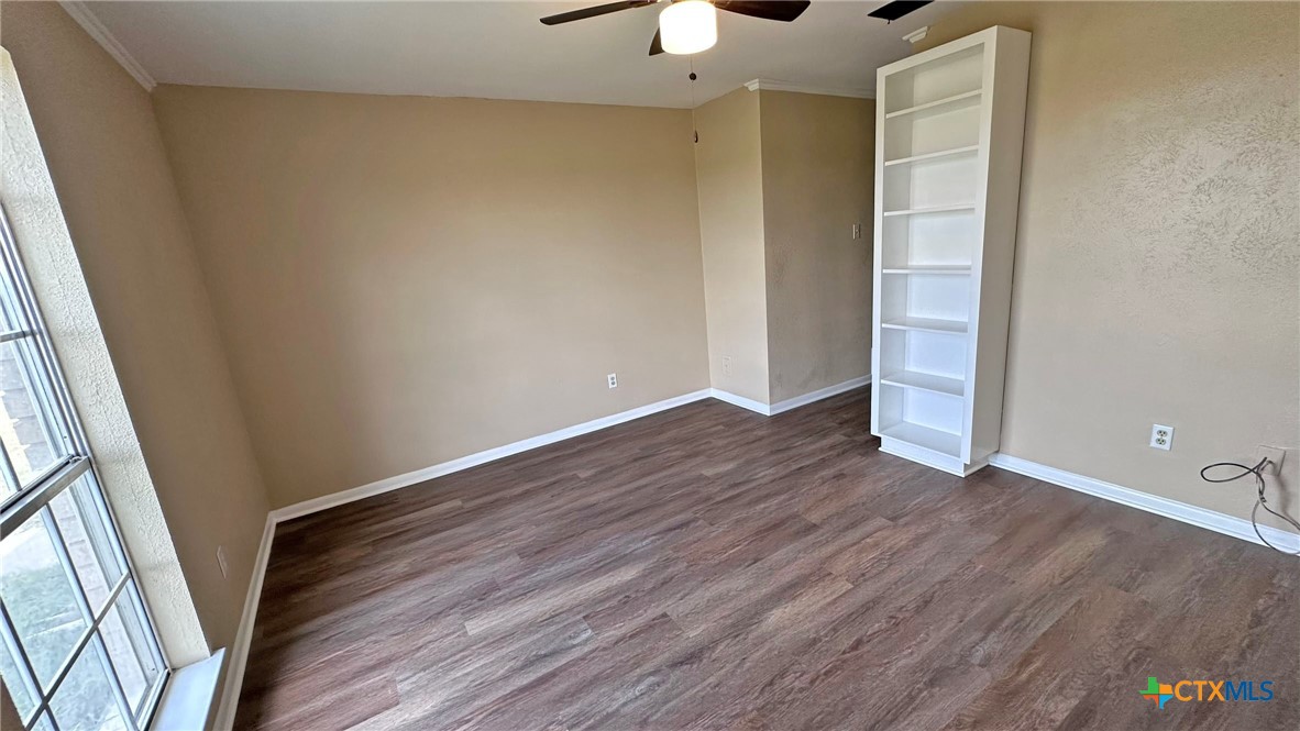 517 S Roy Reynolds Drive Property Photo 27