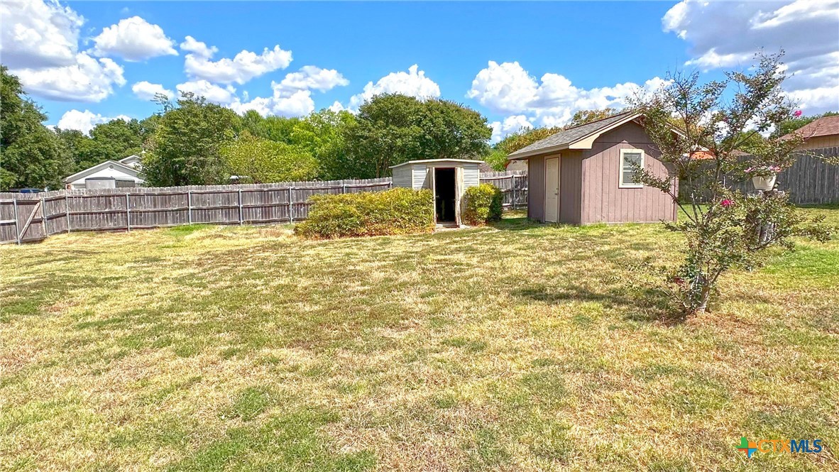517 S Roy Reynolds Drive Property Photo 38