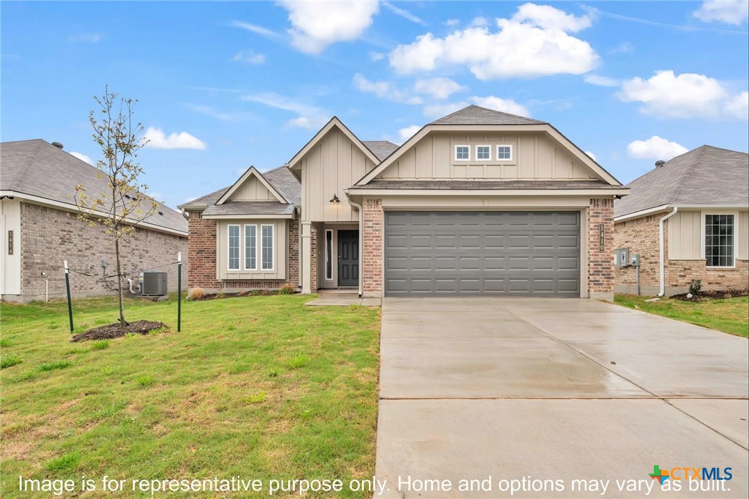 450 Pipe Creek Drive Property Photo 1