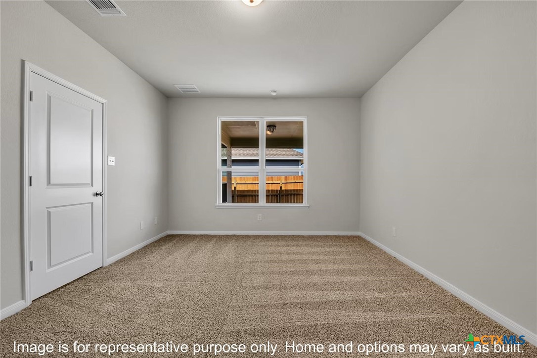 450 Pipe Creek Drive Property Photo 8