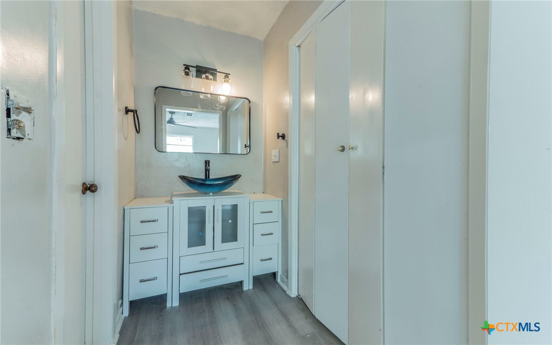 574 Oaklawn Drive Property Photo 14