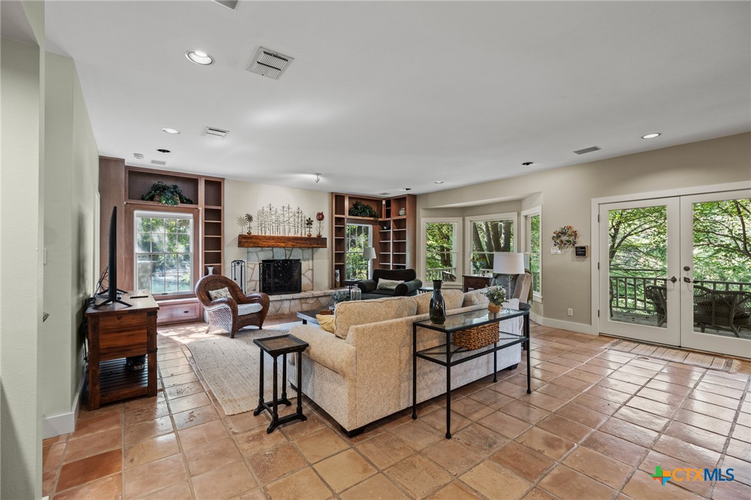 70 Guada Coma Property Photo 8
