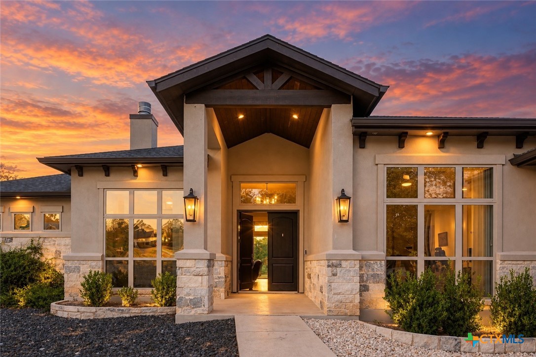 292 Canyon Glade Property Photo 1