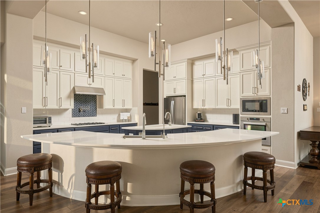 292 Canyon Glade Property Photo 5