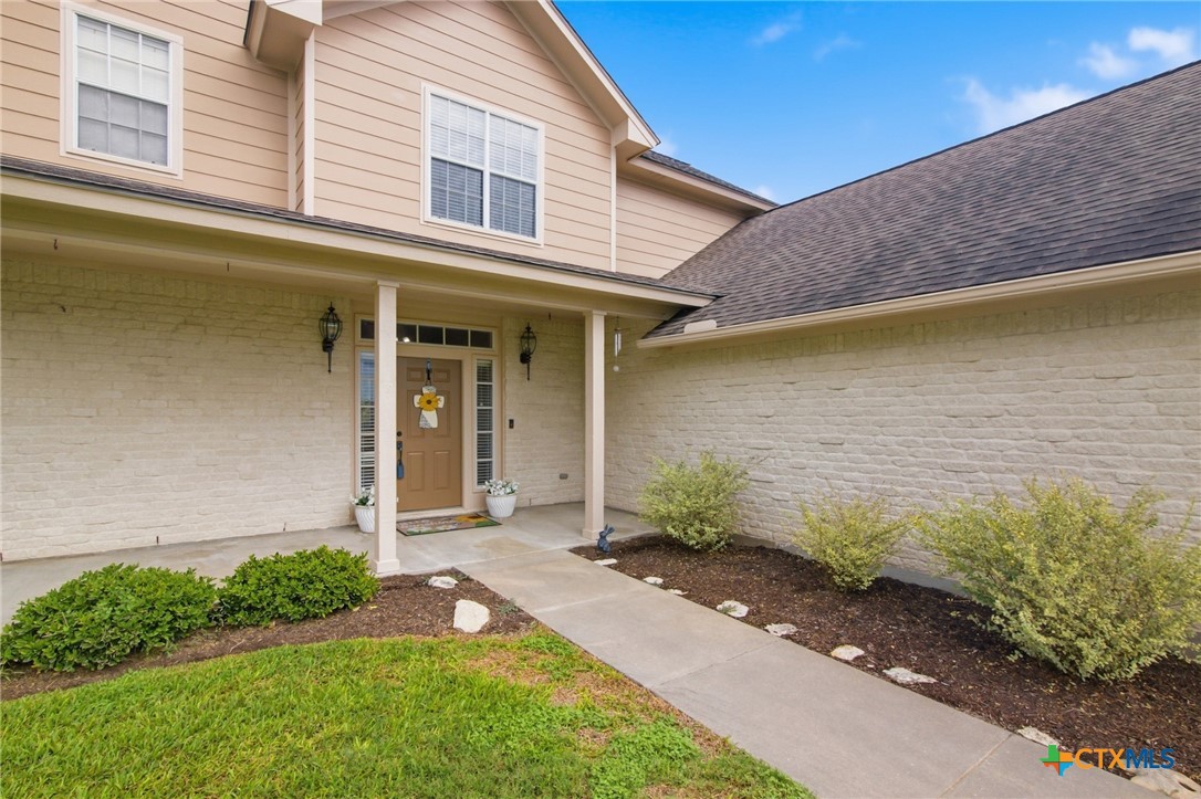 626 Basswood Street Property Photo 4