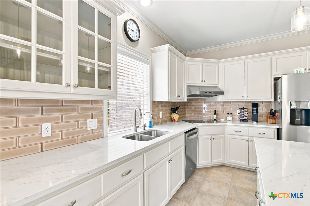 626 Basswood Street Property Photo 10