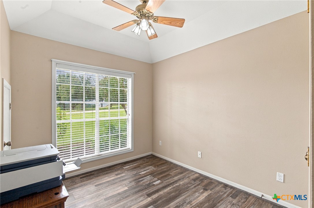 626 Basswood Street Property Photo 22