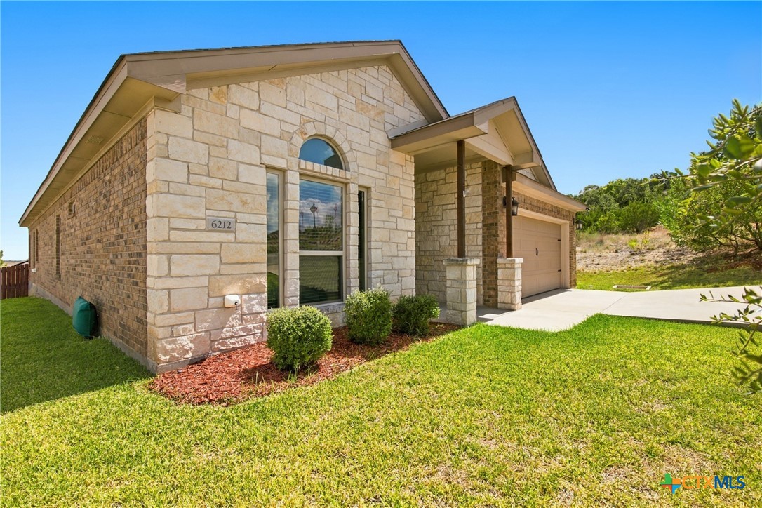 6212 New Castle Drive Property Photo 1